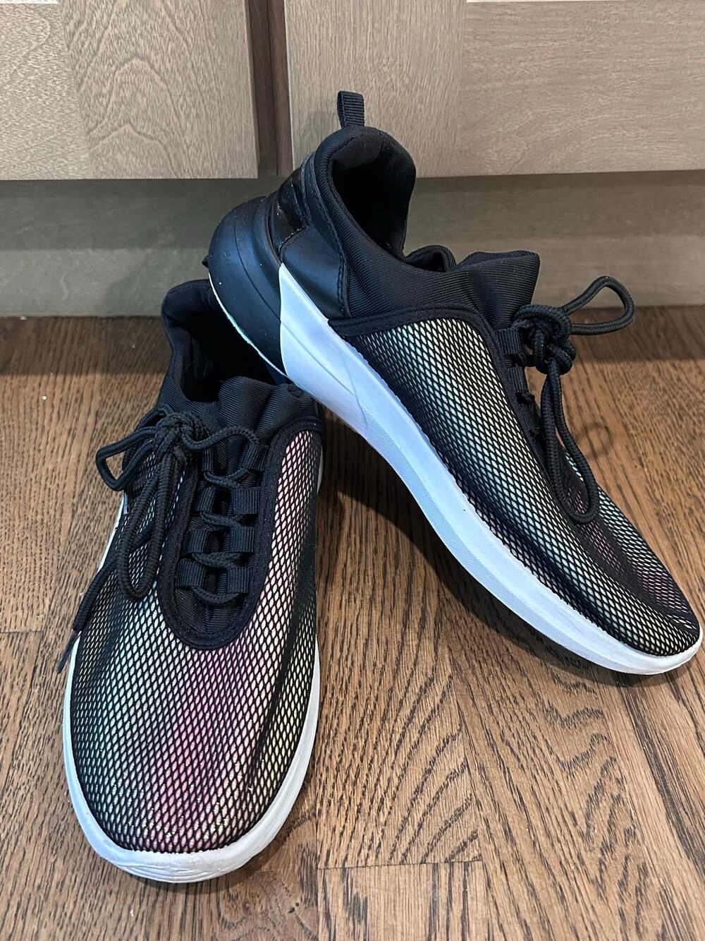 Twisted Iridescent Chameleon Mesh Comfort Shoes Sneakers Women's Sz 9